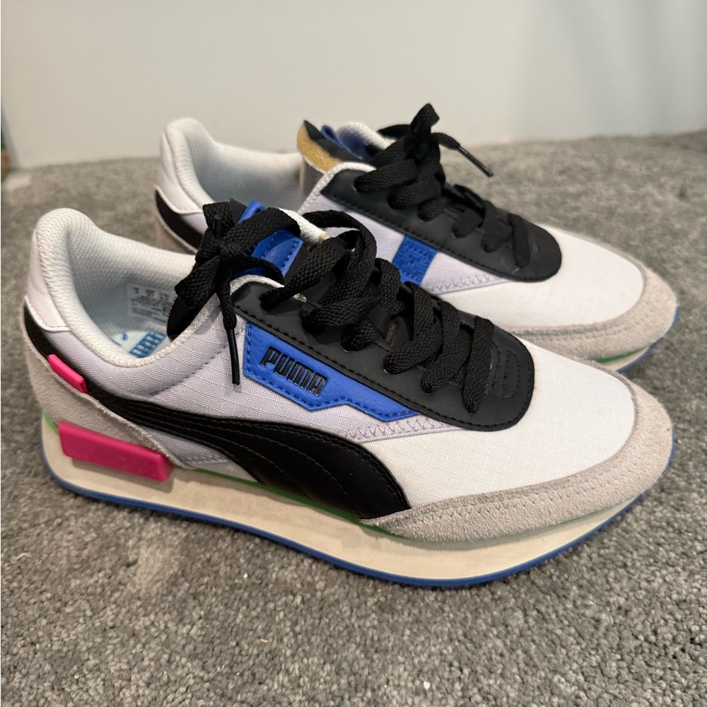 Puma Black and White Sneakers with Blue and Pink Accents size 6.5